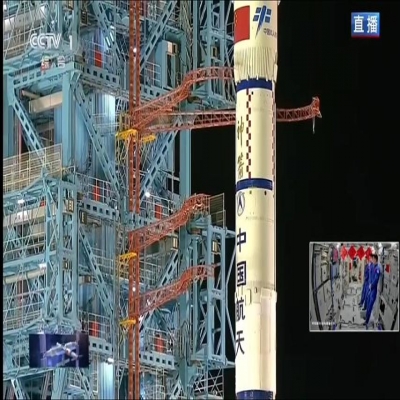 心懷山海，眼有星辰